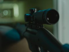 Powiększenie i siatka krzyża: na co zwrócić szczególną uwagę kupując celownik do wiatrówki?